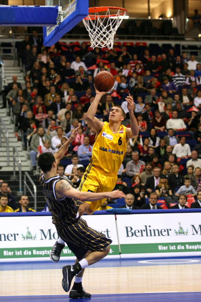 年轻球员凭 年轻球员凭