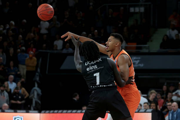 了更多年轻 了更多年轻